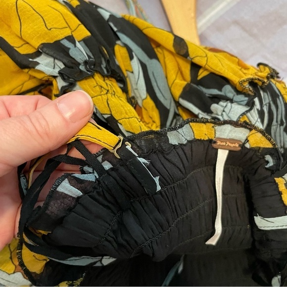 Free People Floral Sophia Jumpsuit Flowy Wide Leg Black and Yellow Boho Size XS - Picture 9 of 12